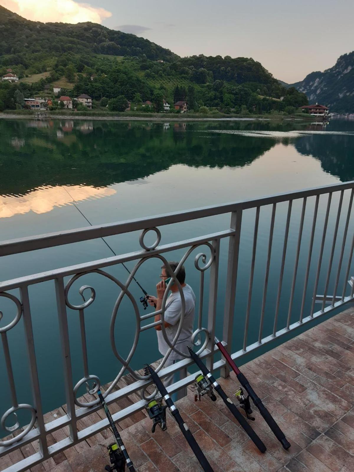 Vila Oaza - Zvornicko Jezero Зворник Екстер'єр фото