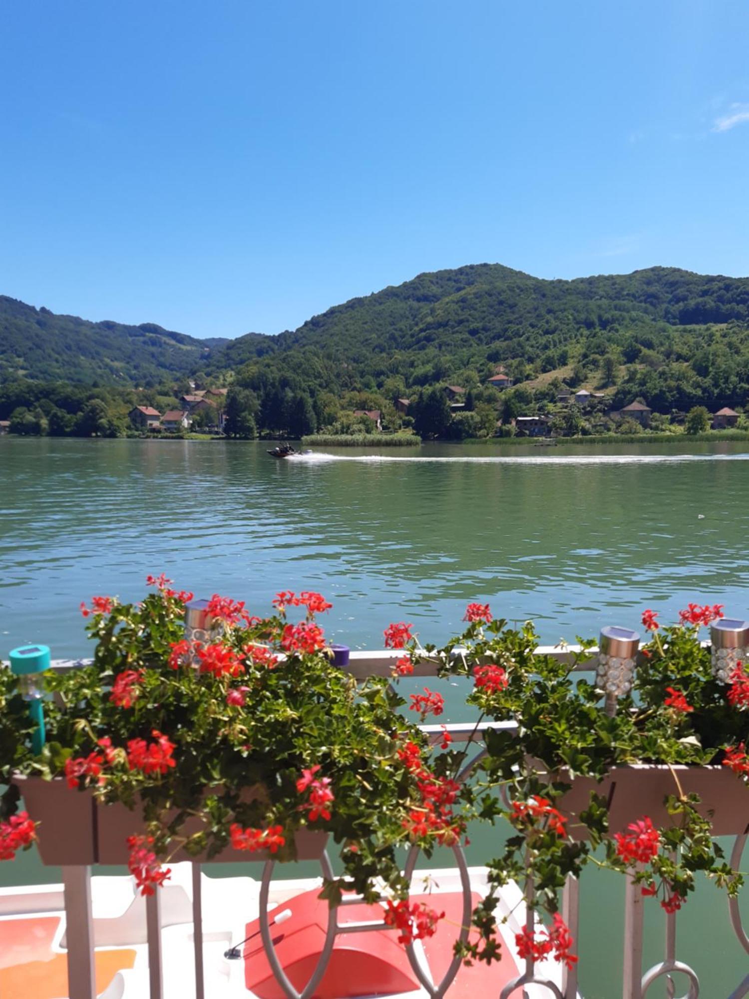 Vila Oaza - Zvornicko Jezero Зворник Екстер'єр фото